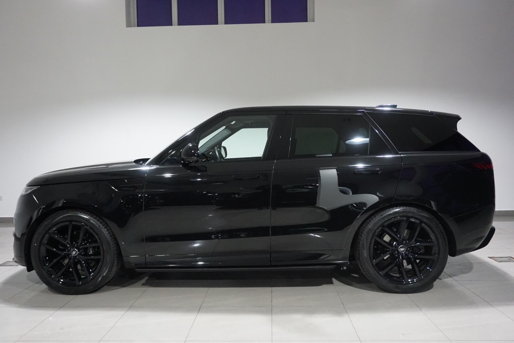 Land Rover Range Rover Sport 3.0 D300 MHEV Dynamic SE SUV 5dr Diesel Auto 4WD Euro 6 (s/s) (300 ps)